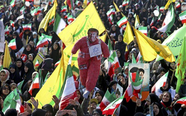 Πλήθος Ιρανών βγήκε στους δρόμους για την επέτειο της ισλαμικής επανάστασης