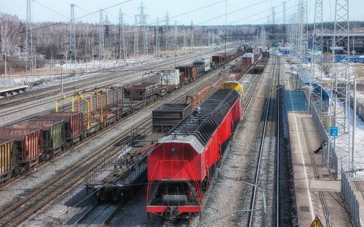 Το ρώσικο τρένο που σταματά αποκλειστικά για ένα… σχολιαρόπαιδο