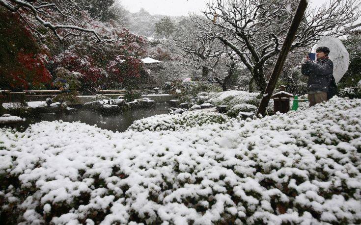 Το χιόνι ακινητοποίησε χίλια αυτοκίνητα στην Ιαπωνία