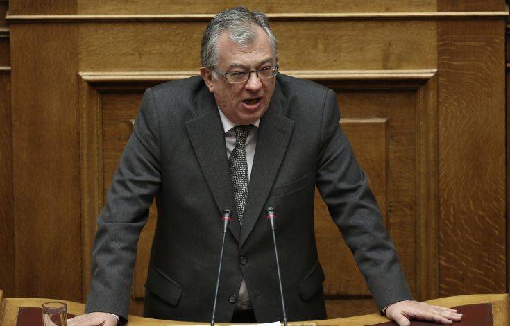 Καταγγελία Καρκατσούλη για διαμονή της συνοδείας υπουργών σε 5άστερα