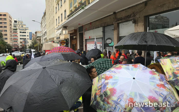 Στο υπουργείο Εσωτερικών οι συμβασιούχοι των δήμων