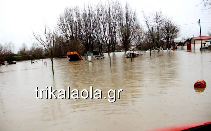 Κατολισθήσεις και καταστροφές στα Τρίκαλα από την κακοκαιρία