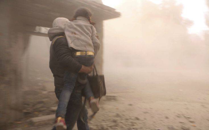 Η Μόσχα κατηγορεί τα Λευκά Κράνη ότι σκηνοθέτησαν την επίθεση στη Ντούμα
