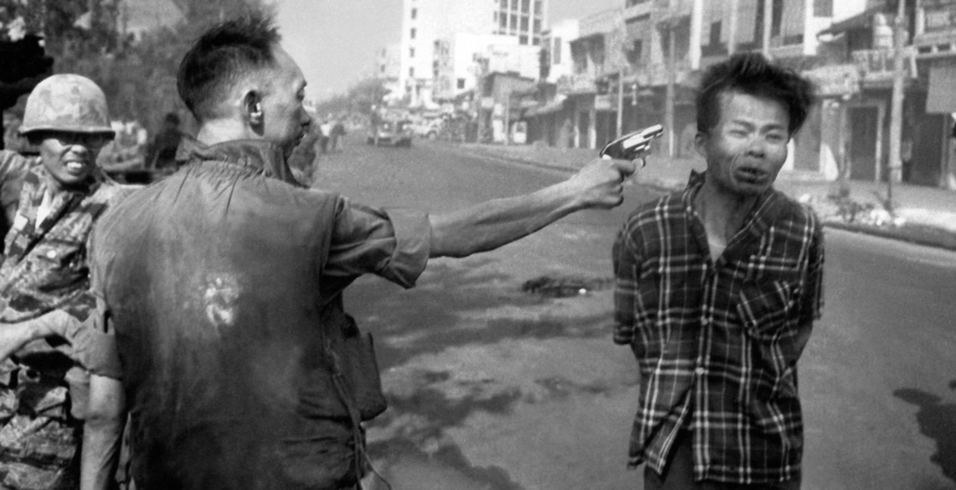 Οι δραματικοί πρωταγωνιστές μιας βραβευμένης φωτογραφίας που άλλαξε τον πόλεμο του Βιετνάμ