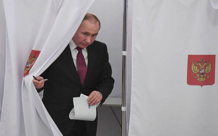 Επανεκλογή δια περιπάτου για τον Πούτιν