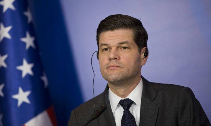 «Οι ΗΠΑ υποστηρίζουν την Ελλάδα και τα Σκόπια στις προσπάθειες τους για την εξεύρεση λύσης»