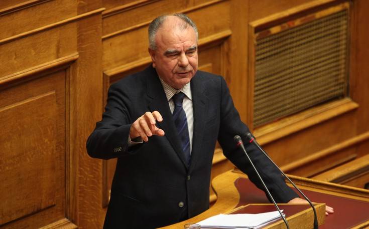 Λιποθύμησε βουλευτής στην Ολομέλεια μετά την ομιλία του