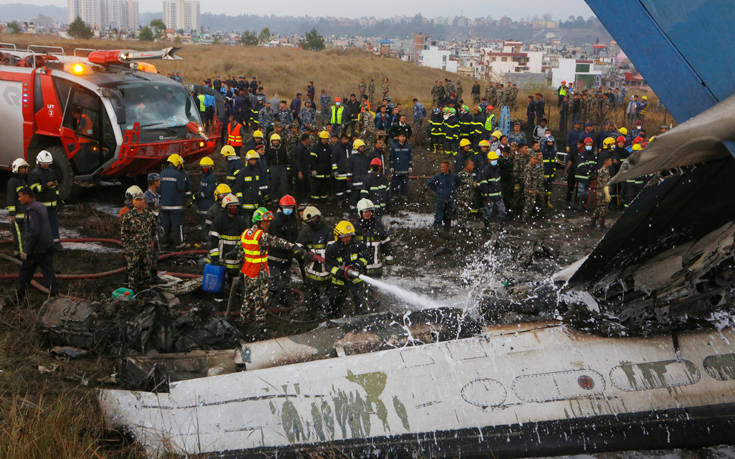 Αεροπορική τραγωδία με τουλάχιστον 49 νεκρούς στο Κατμαντού