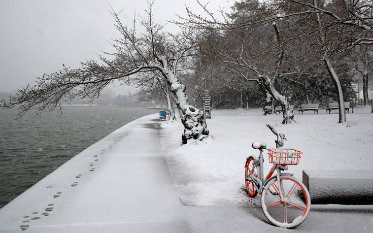 ΟΥΑΣΙΓΚΤΟΝ ΧΙΟΝΙ