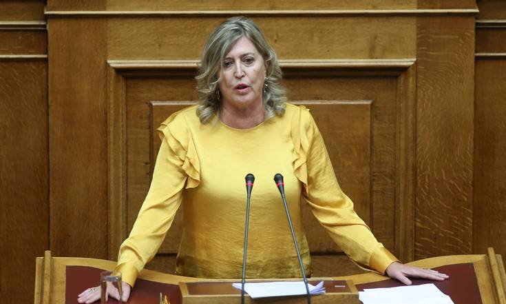 Καρακώστα: Αν τα κανάλια βγάζουν διαφορετικά πράγματα από αυτά που είπε κάποιος, λυπάμαι