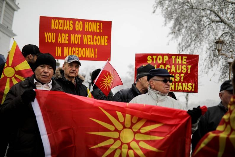 «Κοτζιά πήγαινε σπίτι σου» φωνάζουν οι Σκοπιανοί
