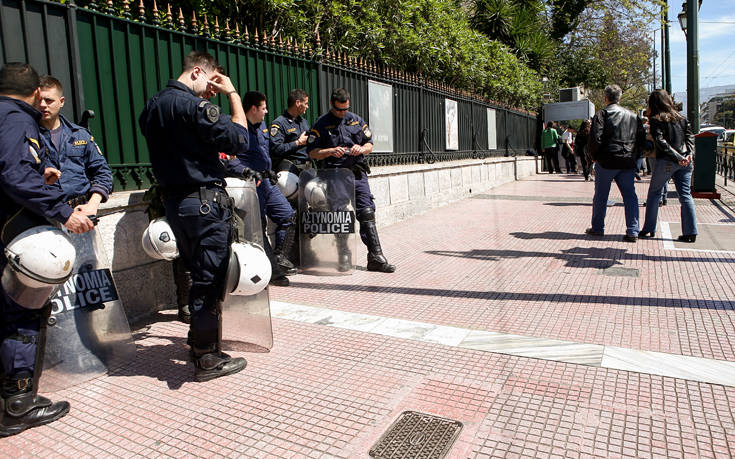 Άγνωστοι πέταξαν φέιγ βολάν στη Γαλλική Πρεσβεία