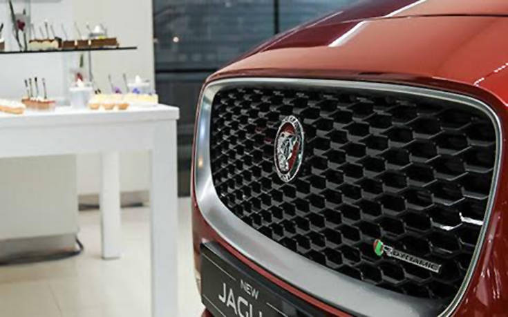 Εγκαίνια για το νέο λαμπερό showroom Jaguar Land Rover της Σπανός Α.Ε.