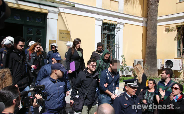 Στο Αυτόφωρο οι συλληφθέντες για τα χθεσινά επεισόδια για τους πλειστηριασμούς