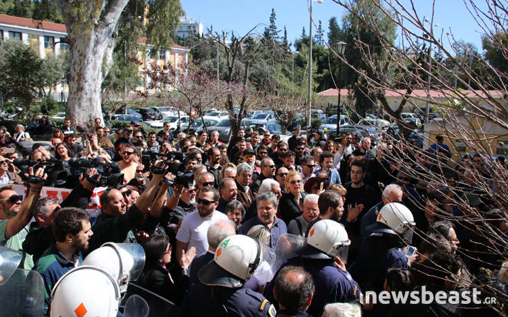 Αναβολή για 30 Μαρτίου στο αυτόφωρο των συλληφθέντων για τους πλειστηριασμούς