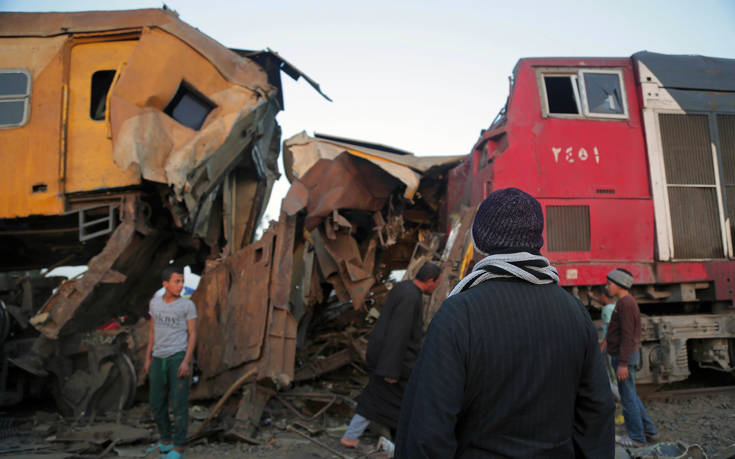 Στους 15 οι νεκροί από την σύκρουση τρένων στην Αίγυπτο