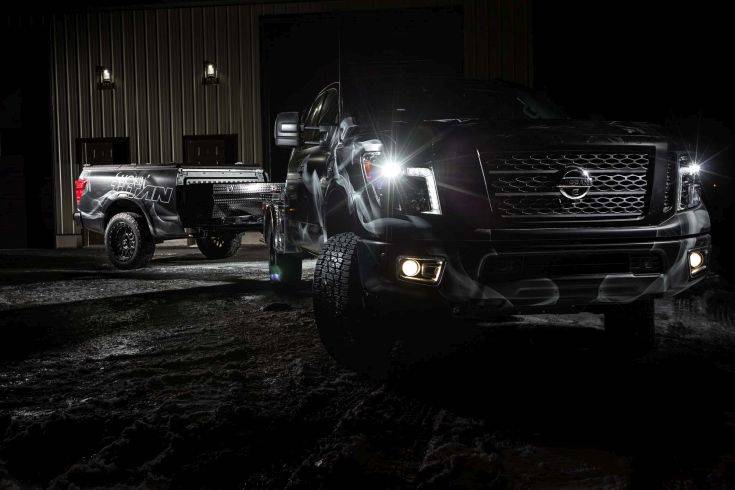 Designed as a dream project vehicle for tailgating and barbecuing enthusiasts, Smokin’ TITAN features a custom flatbed with a built-in Lang BBQ smoker and an abundance of chef-friendly features.