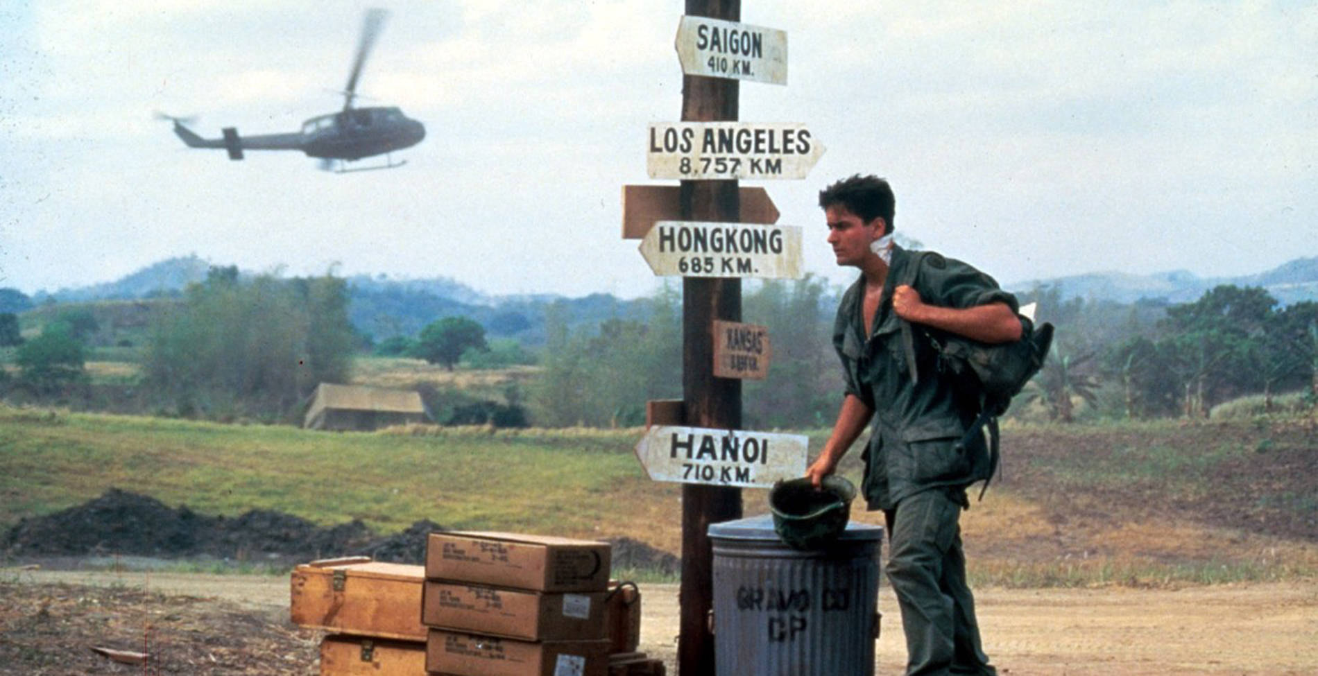 «Platoon», το ανατρεπτικό φιλμ που επέλεξε να μη βιάσει την Ιστορία για το Βιετνάμ
