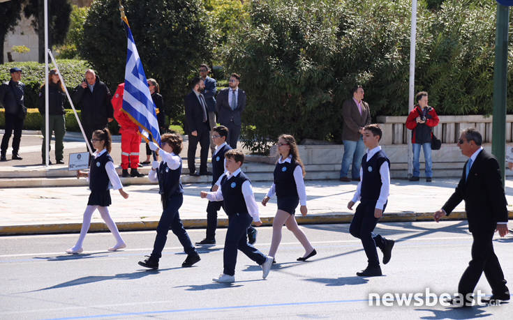 Ολοκληρώθηκε η μαθητική παρέλαση στην Αθήνα για την 25η Μαρτίου