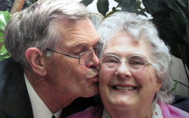 Έζησαν μαζί 63 χρόνια, πέθαναν με διαφορά… λεπτών
