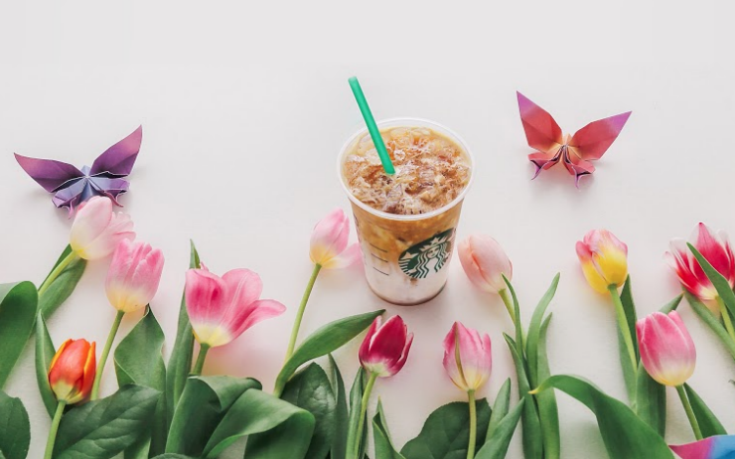 Νέα γευστικά ανοιξιάτικα ροφήματα από τα Starbucks