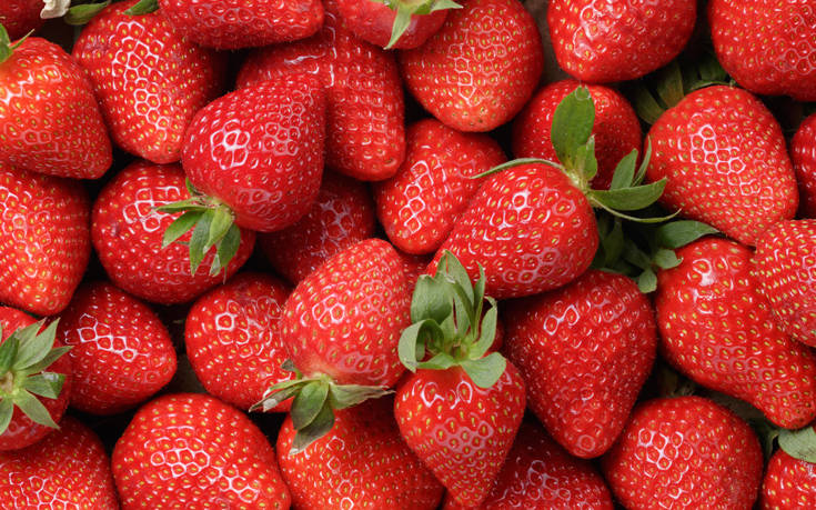 Φράουλες με βελόνες στα ράφια των σούπερ μάρκετ στην Αυστραλία