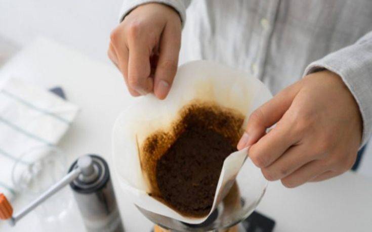 Πώς να χρησιμοποιήσετε τα υπολείμματα του χρησιμοποιημένου καφέ