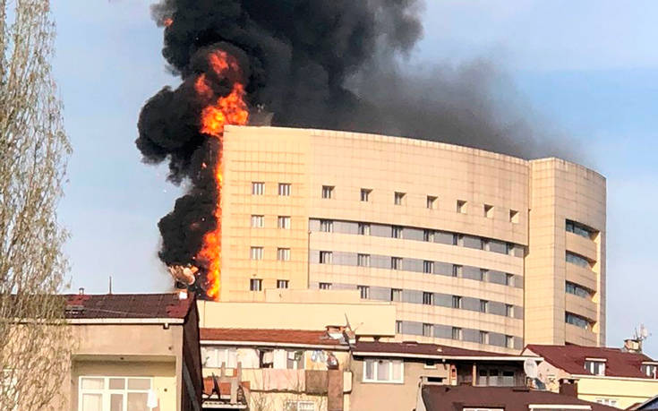 Περιορίστηκε η φωτιά στο νοσοκομείο της Κωνσταντινούπολης
