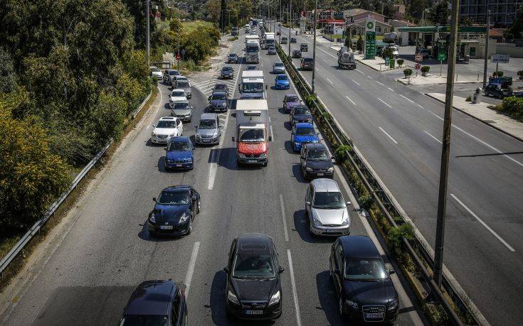 Επιστρέφουν οι εκδρομείς αυξάνεται η κίνηση στις εθνικές οδούς