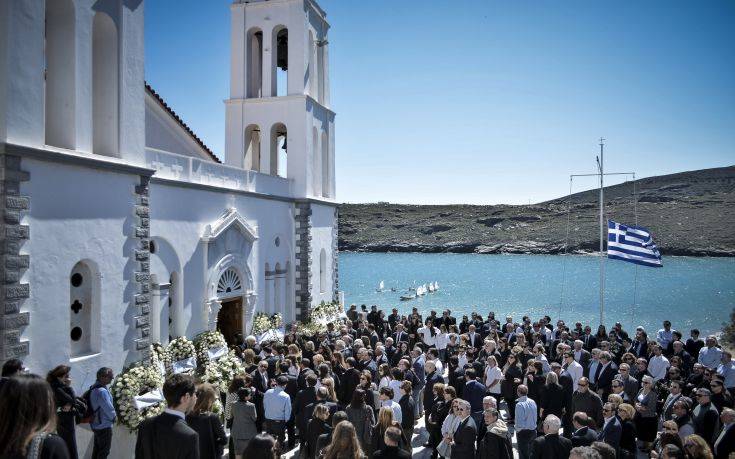 Θρήνος στην κηδεία του 52χρονου επιχειρηματία Αλέξανδρου Σταματιάδη