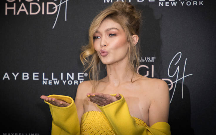 Η Gigi Hadid αναπολεί τα οπίσθια και το στήθος της