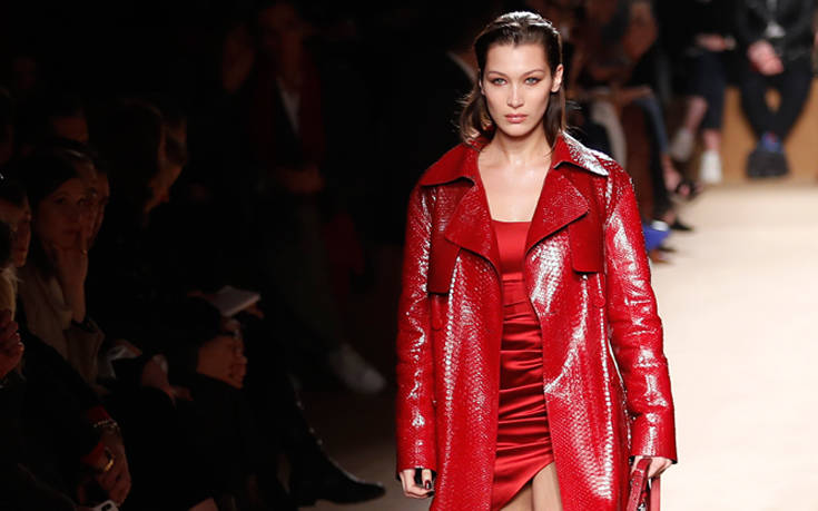 Η Bella Hadid απαντά στις φήμες ότι «φιλιόταν όλο το βράδυ»