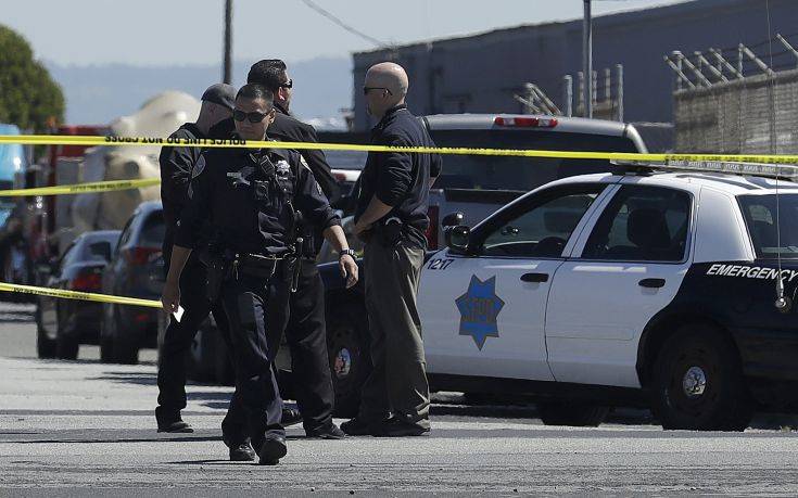 Ένοπλος άνοιξε πυρ σε αντιπροσωπεία αυτοκινήτων στην Καλιφόρνια, δύο νεκροί