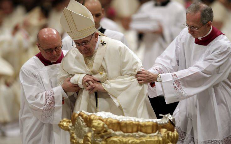 Ο Πάπας βάφτισε τον «μετανάστη ήρωα»