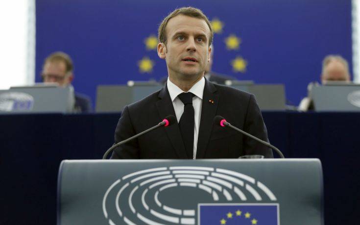 Μακρόν: Να ενισχύσει η ΕΕ την αλληλεγγύη της σε ό,τι αφορά την άμυνα