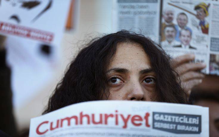 «Σεισμός» στην Cumhuriyet μετά την ξαφνική αλλαγή διεύθυνσης