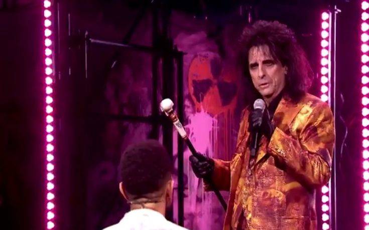 O Alice Cooper «ντύθηκε» βασιλιάς Ηρώδης