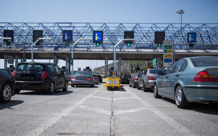 Άρχισε η επιστροφή, ουρές στα διόδια των Μαλγάρων