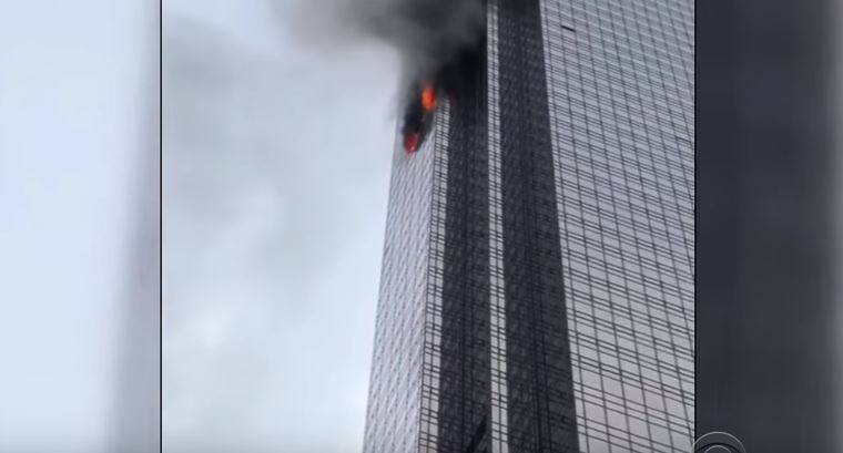 Ένας νεκρός και τέσσερις τραυματίες στην φωτιά στον Πύργο Τραμπ στη Νέα Υόρκη