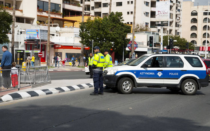 Ο δράστης του διπλού φονικού στην Κύπρο ήθελε να φωτογραφίσει τα θύματα