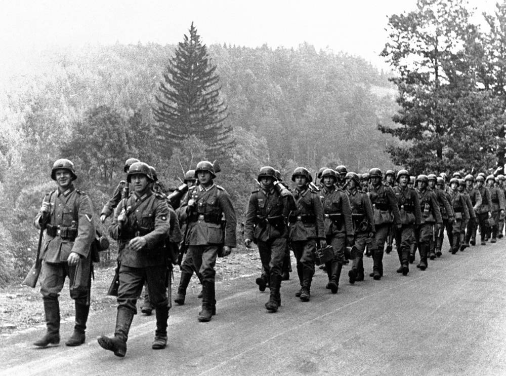 Вермахт войска. Немецкие войска. Немецкая армия 1939. Немецкие войска в Чехословакии. Немецкие войска в Польше.