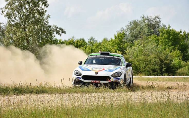 «Καλπάζουν» τα Abarth 124 rally