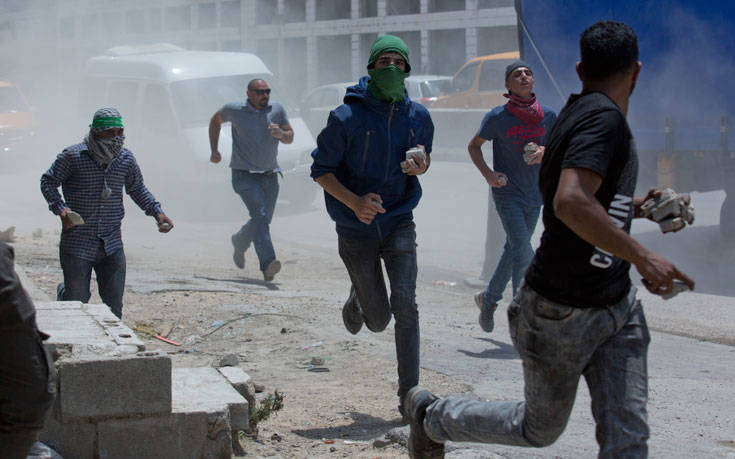 Μέι: Η Βρετανία ανησυχεί για τους θανάτους διαδηλωτών στη Γάζα