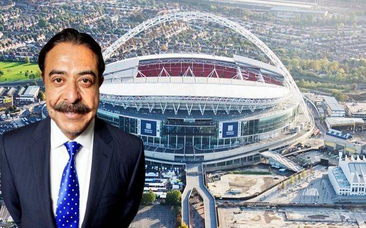 Ο… Mr. Wembley κάνει άνω – κάτω το Νησί