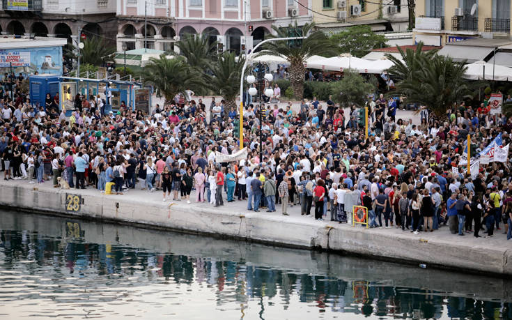 Νέες επιθέσεις σε βάρος δημοσιογράφων στη Μυτιλήνη