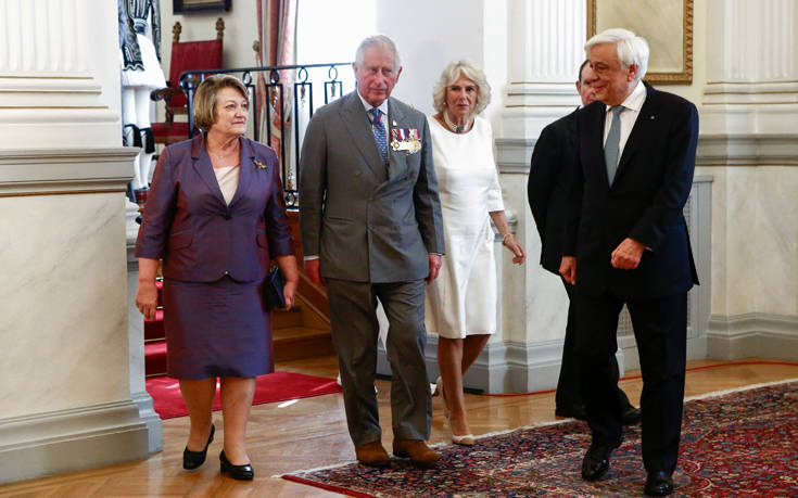 ΚΑΡΟΛΟΣ ΚΑΜΙΛΑ ΚΑΡΟΛΟΣ ΚΑΜΙΛΑ