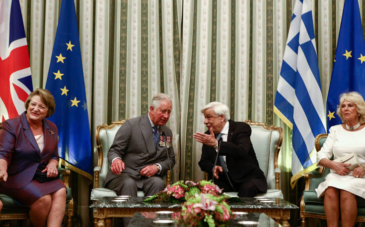 ΚΑΡΟΛΟΣ ΚΑΜΙΛΑ ΚΑΡΟΛΟΣ ΚΑΜΙΛΑ