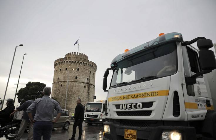 Η Θεσσαλονίκη μετράει τις πληγές της μετά τη θεομηνία