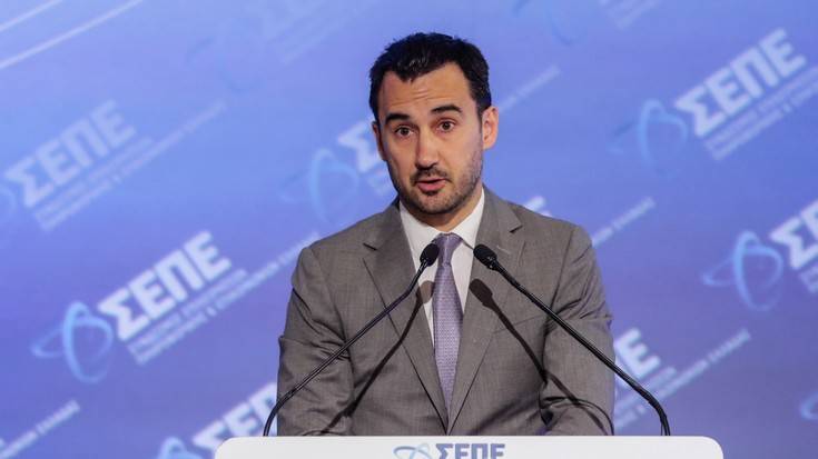 Αλλαγές στο νόμο για τις στρατηγικές επενδύσεις ετοιμάζει ο Χαρίτσης