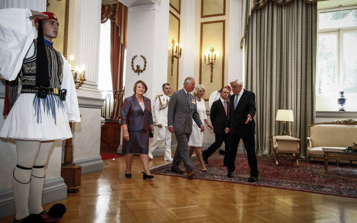 ΚΑΡΟΛΟΣ ΚΑΜΙΛΑ ΚΑΡΟΛΟΣ ΚΑΜΙΛΑ